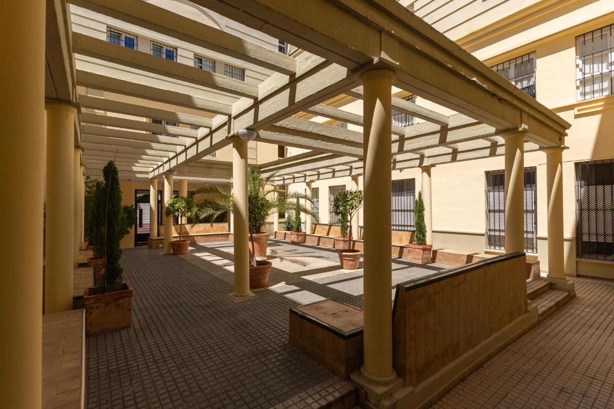 Conde Center Premium Suites, Free Parking Seville Exterior photo